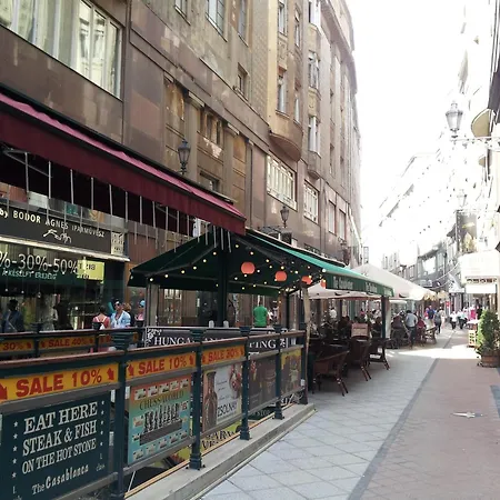 Elegance In The Heart Appartamento Budapest