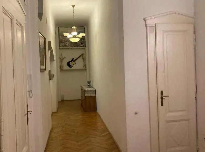 Elegance In The Heart Apartament
